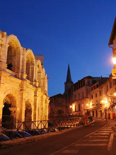 Provence ─ zwischen Tradition und Moderne